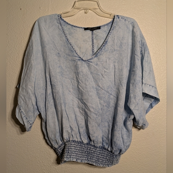 Marc New York Blue Flutter Sleeve Blouse Size Medium Pre-owned - Picture 2 of 7